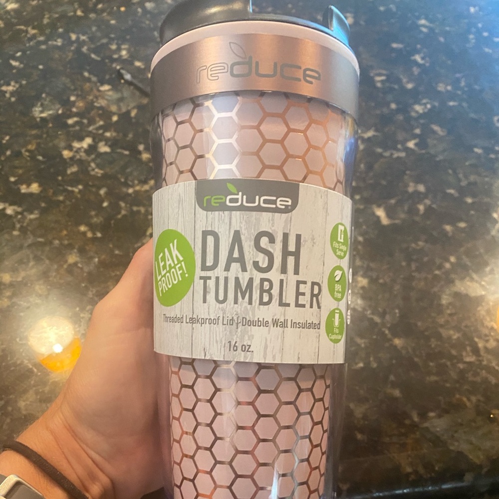 Leak proof tumbler